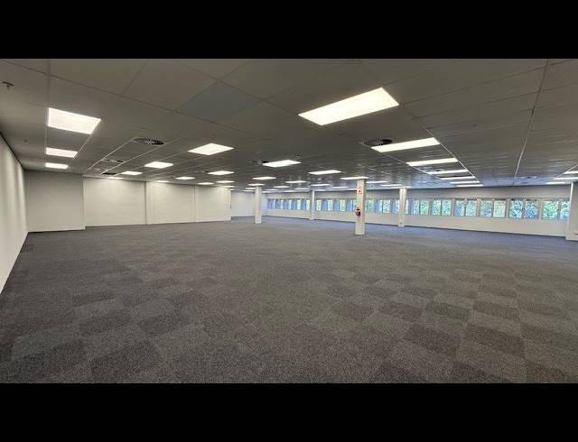 650M² OFFICE TO LET IN RIVERSIDE
